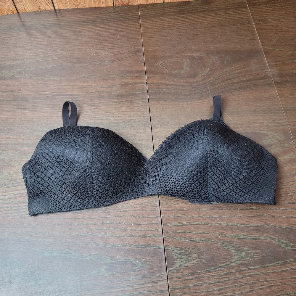 Maidenform black bra